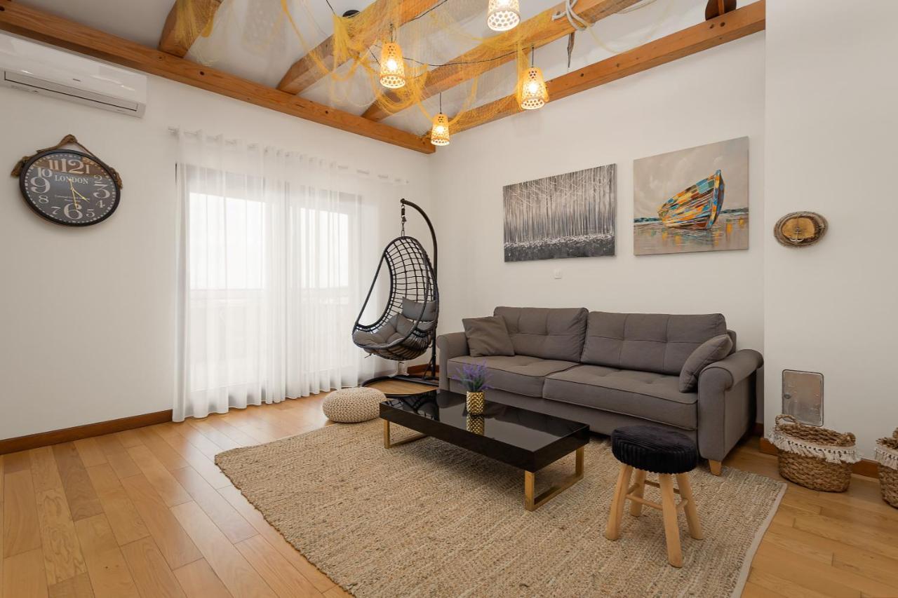 Apartments Cesare With Shared Pool Ližnjan Екстериор снимка