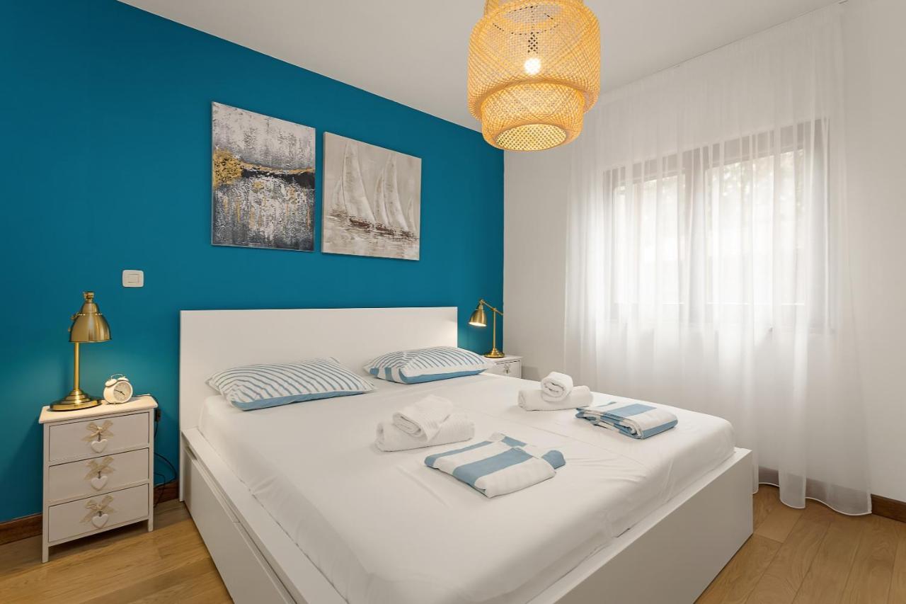 Apartments Cesare With Shared Pool Ližnjan Екстериор снимка