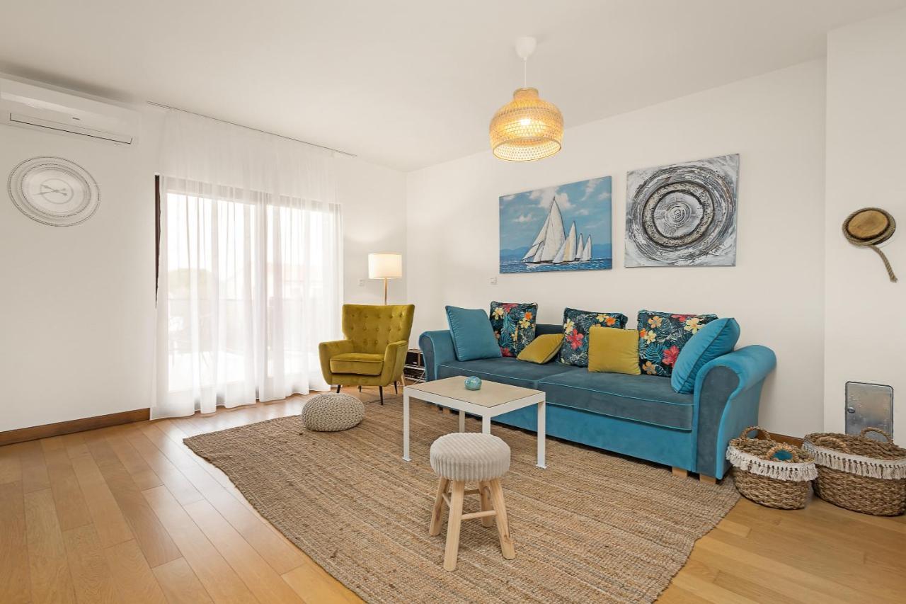 Apartments Cesare With Shared Pool Ližnjan Екстериор снимка