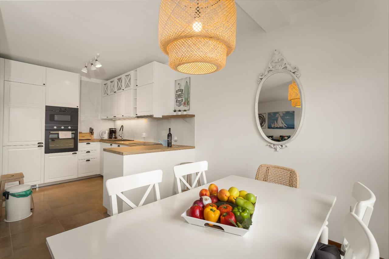 Apartments Cesare With Shared Pool Ližnjan Екстериор снимка